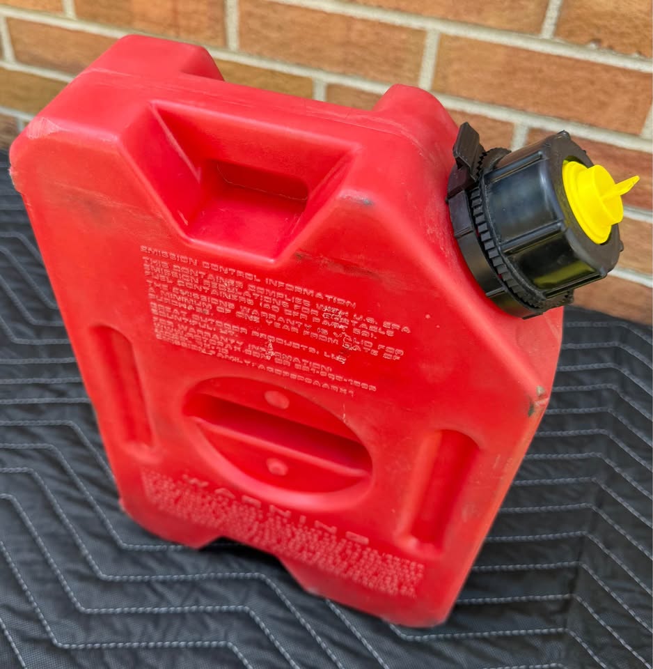 RotoPax 1-Gallon Gasoline Fuel Container in Littleton, CO (photo 2) — photo 2