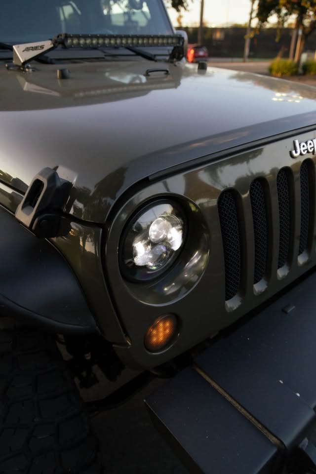 2015 Jeep Wrangler Unlimited Sport 4 Door — photo 2