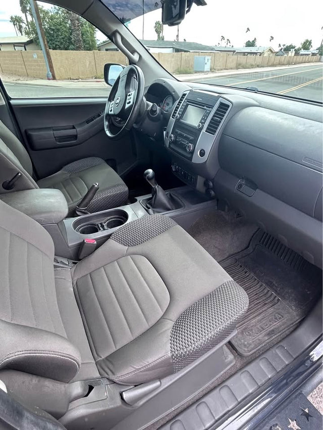 2014 Nissan Xterra · PRO-4X Sport Utility 4D — photo 2