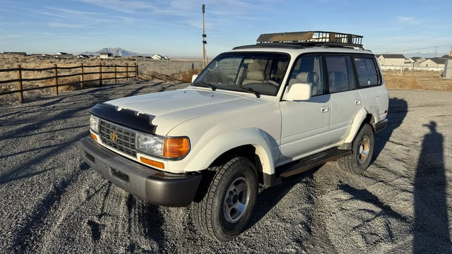 1997 Toyota Landcruiser Sport Utility 4D — photo 2