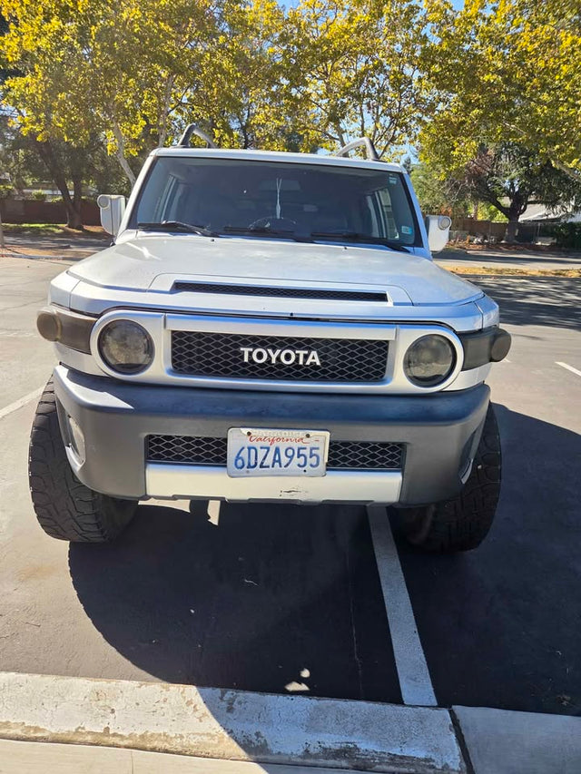 2008 Toyota FJ Cruiser · 4x4 Manual 6 Speed — photo 2