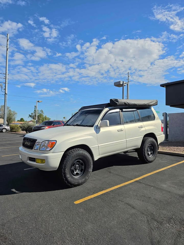 1999 Lexus LX · LX 470 Sport Utility 4D — photo 2