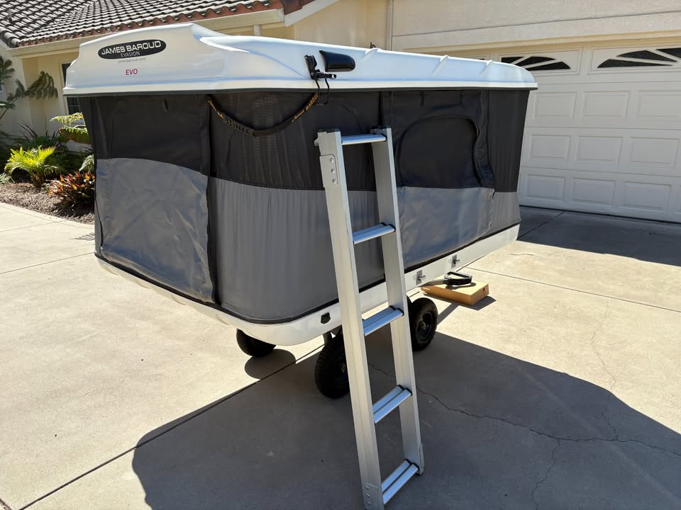 James Baroud EVO Evasion (medium size) Roof Top Tent in Arroyo Grande, CA (photo 2) — photo 2