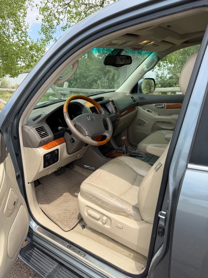 2005 Lexus GX · GX 470 Sport Utility 4D in Fort Collins, CO (photo 2) — photo 2