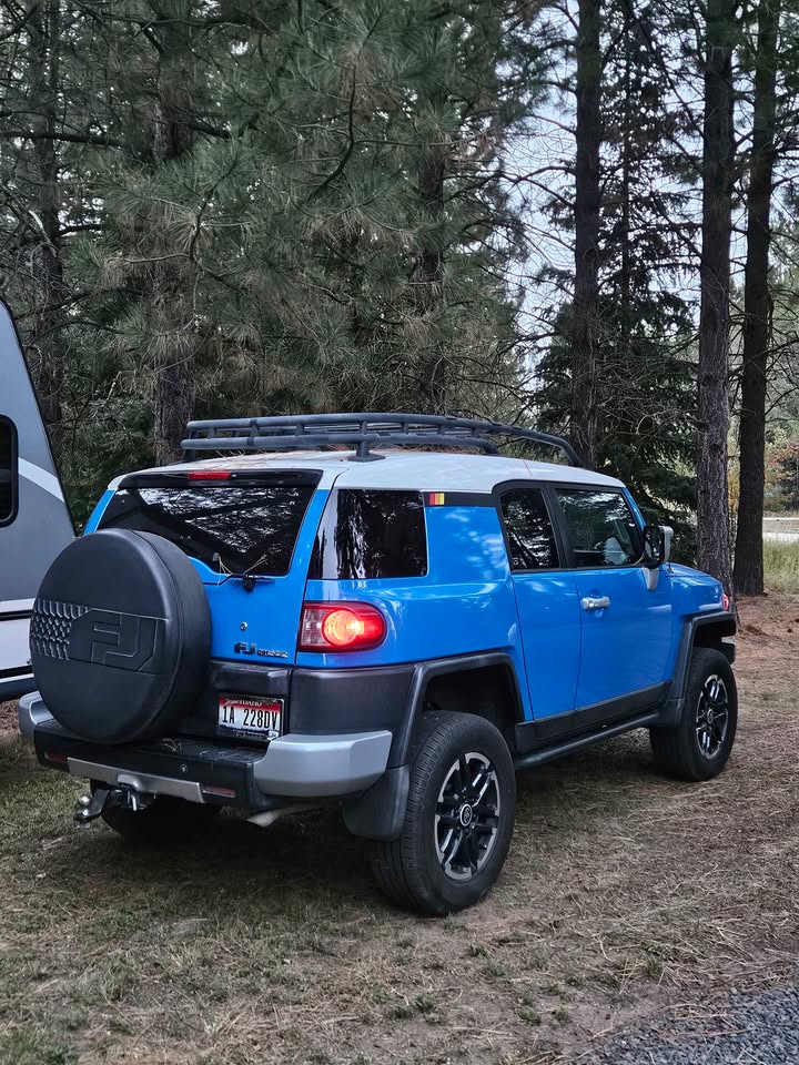 Toyota FJ Cruiser in Eagle, ID (photo 2) — photo 2