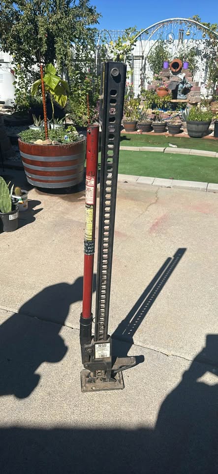 48" Hi-Lift Farm Jack in Placerville, CA (photo 2) — photo 2