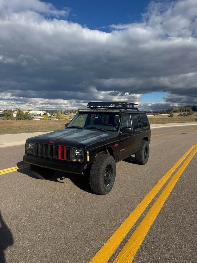 1997 Jeep Cherokee · Sport 4D — photo 2