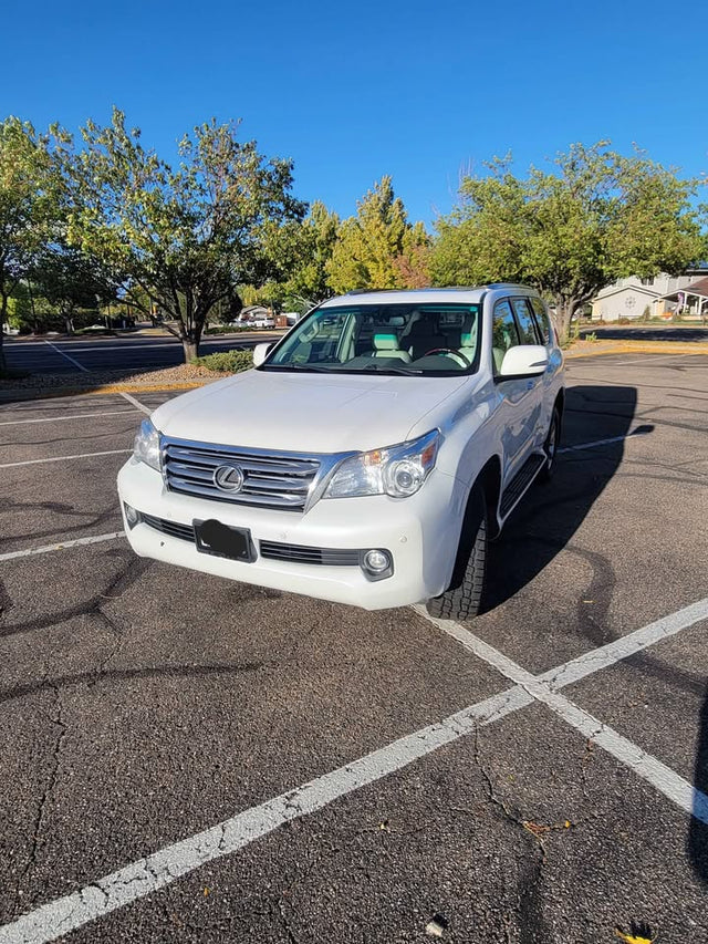 2012 Lexus GX460 — photo 2