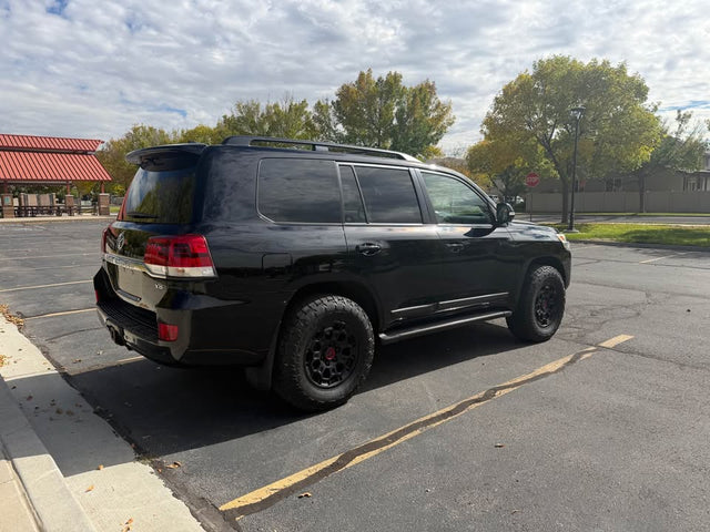 2017 Toyota Landcruiser · Sport Utility 4D — photo 2