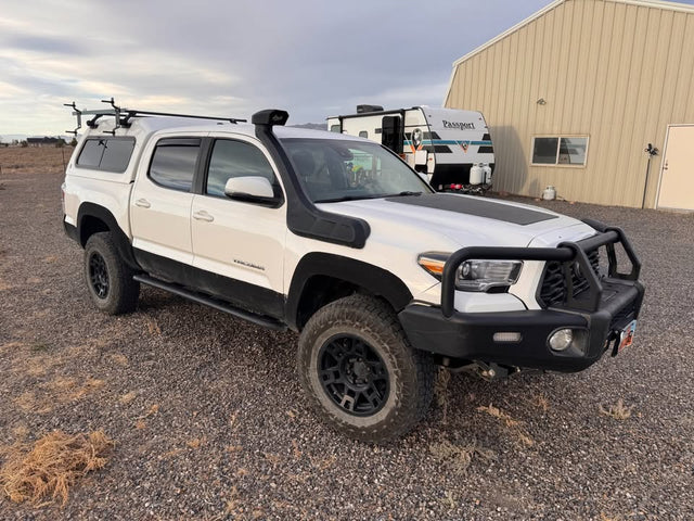 2019 Toyota Tacoma 4WD 4D — photo 2