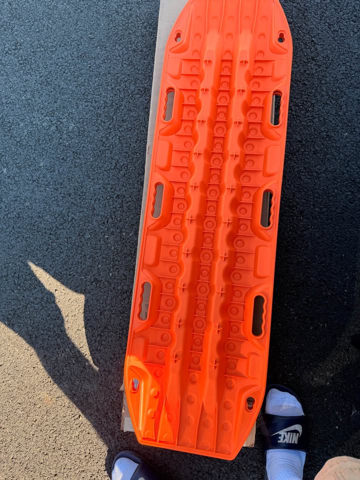 MAXTRAX Recovery boards & mounting kit in Montebello, CA (photo 2) — photo 2