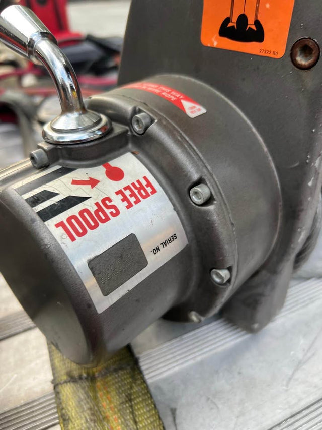 Winch Warn — photo 2