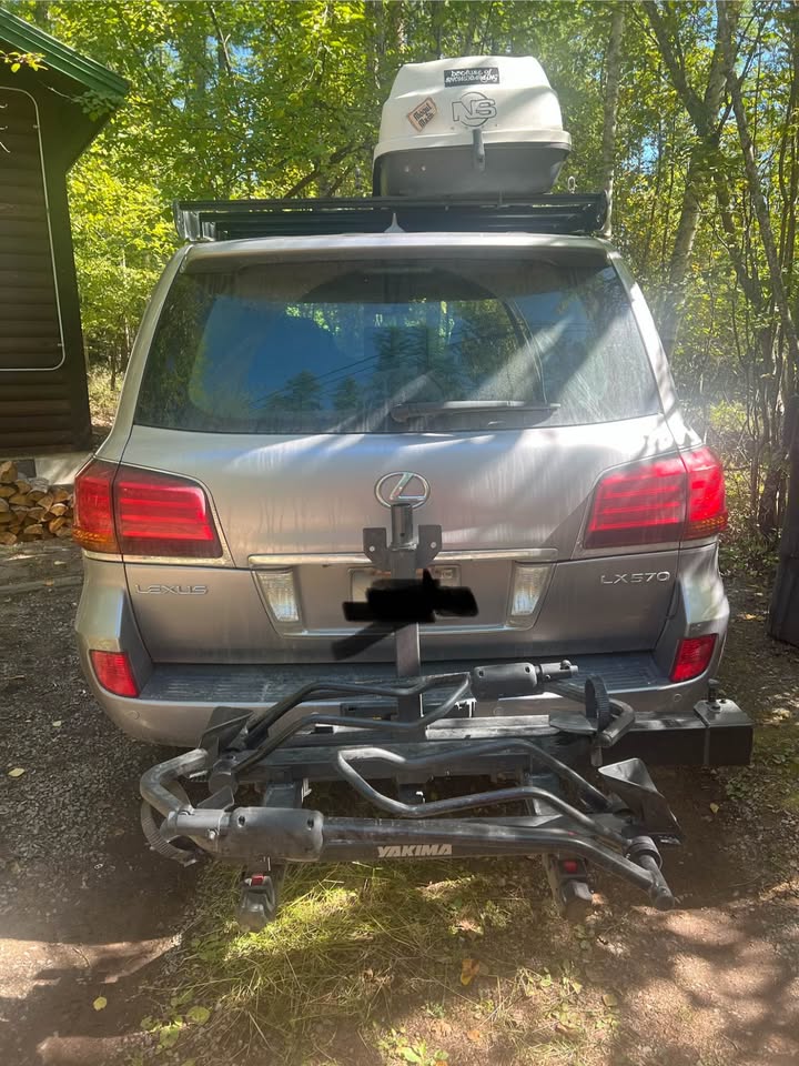 2009 Lexus LX · LX 570 Sport Utility 4D in Whitefish, MT (photo 2) — photo 2