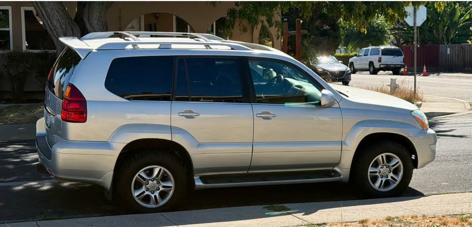 2004 Lexus GX · GX 470 Sport Utility 4D in San Lorenzo, CA (photo 2) — photo 2