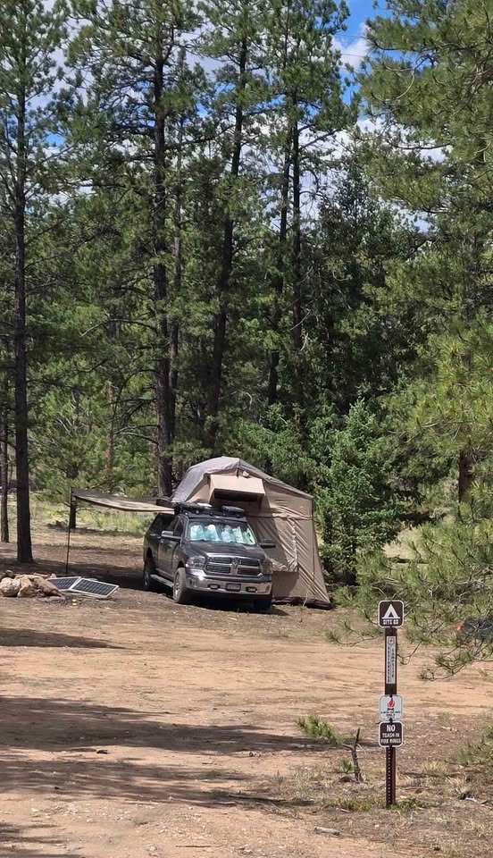Smittybilt Overlander XL Gen 1 RTT Rooftop tent in Colorado Springs, CO (photo 2) — photo 2