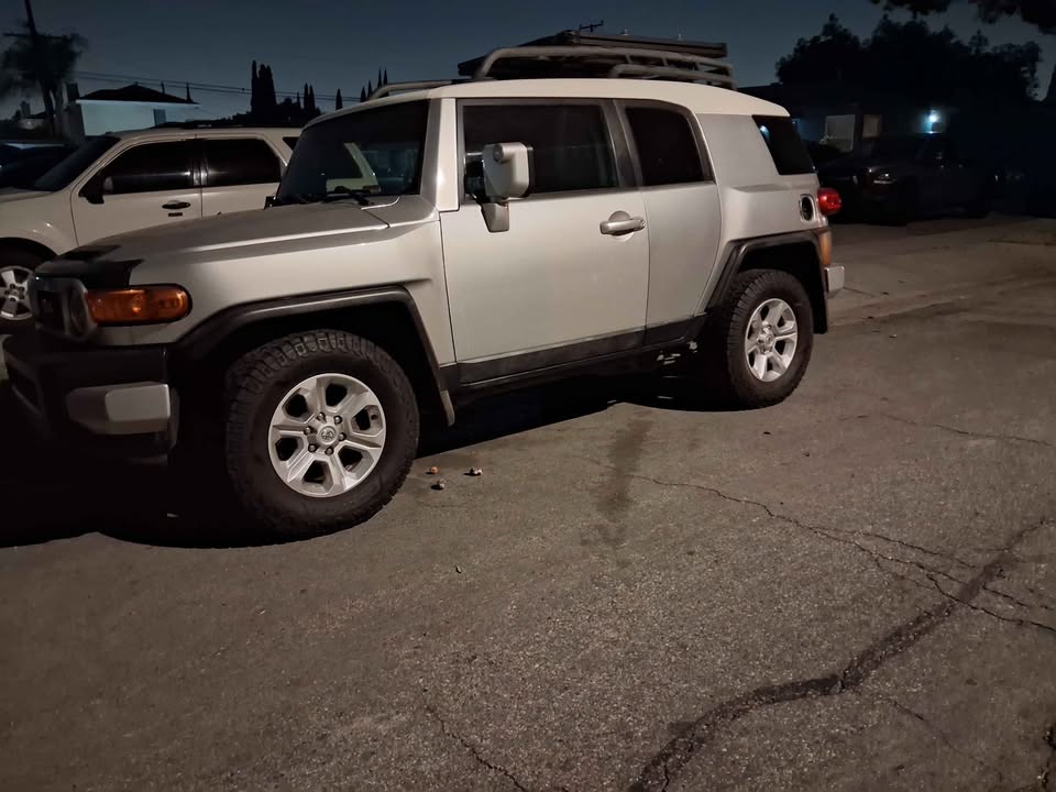 2007 Toyota FJ Cruiser · Sport Utility 2D in Downey, CA (photo 2) — photo 2