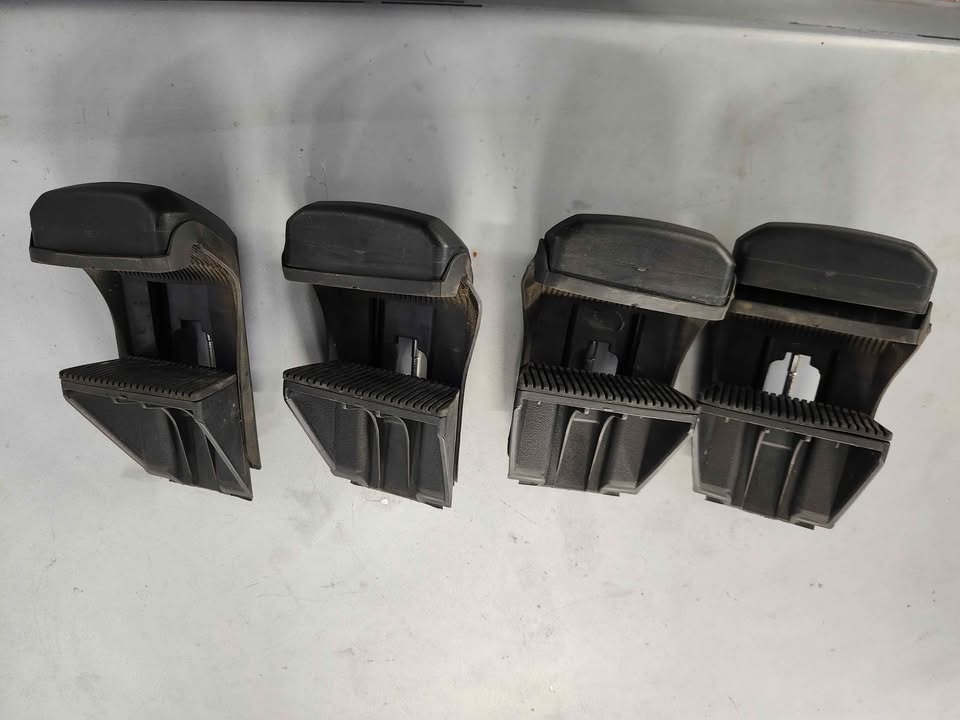 Rhino Rack roof bar and platform mounts rx100 fits toyota lexus and more in Silverdale, WA (photo 2) — photo 2