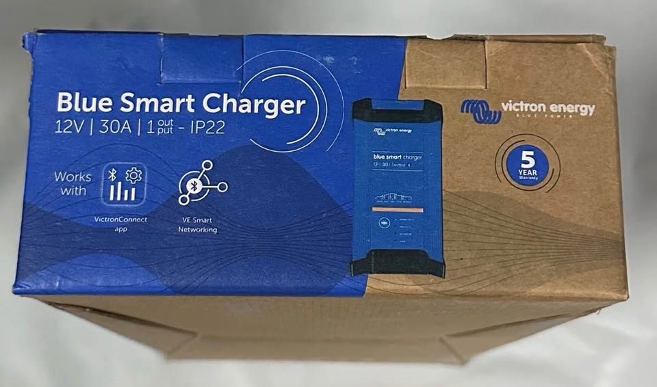 Victron Energy Blue Smart IP22 Smart Car Battery Charger 12V 30A in Lemon Grove, CA (photo 2) — photo 2