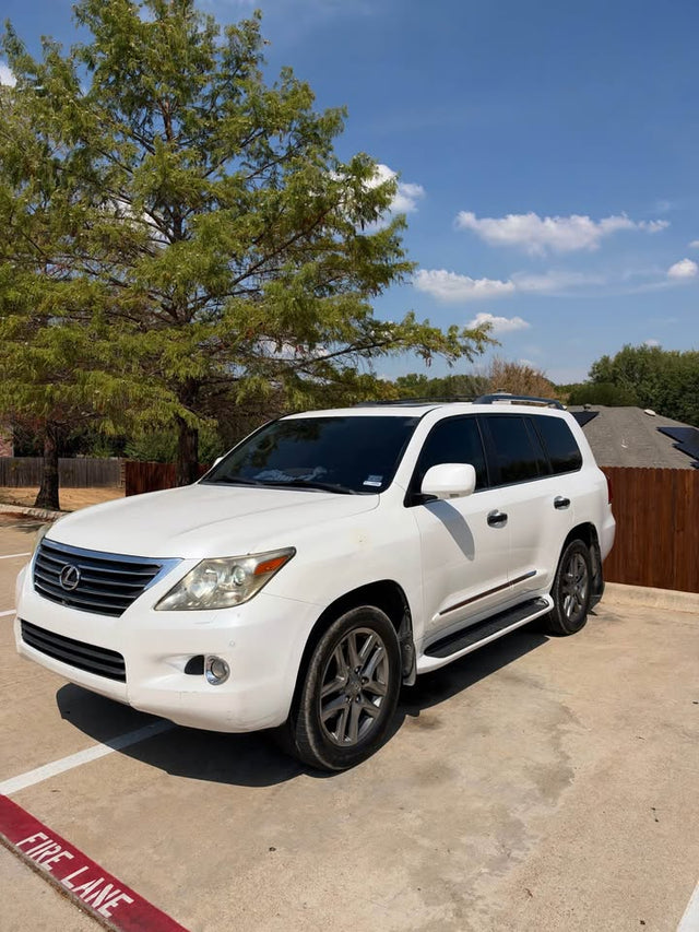 2008 Lexus LX · LX 570 Sport Utility 4D — photo 2