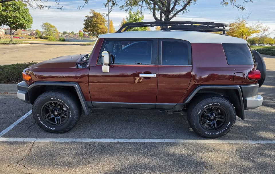 2008 Toyota FJ Cruiser · Sport Utility 2D in Johnstown, CO (photo 2) — photo 2