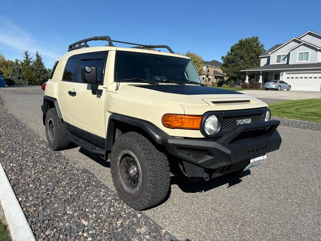 2010 Toyota FJ Cruiser · Trail Teams Edition — photo 2