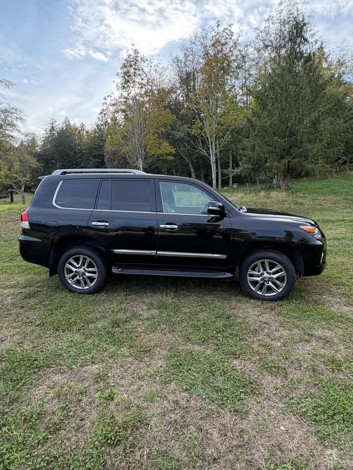 2015 Lexus LX in Chimacum, WA (photo 2) — photo 2