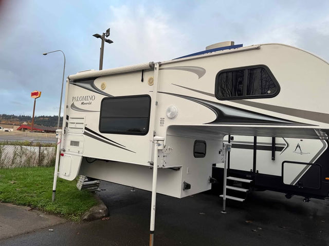 2013 Palomino Camper — photo 2