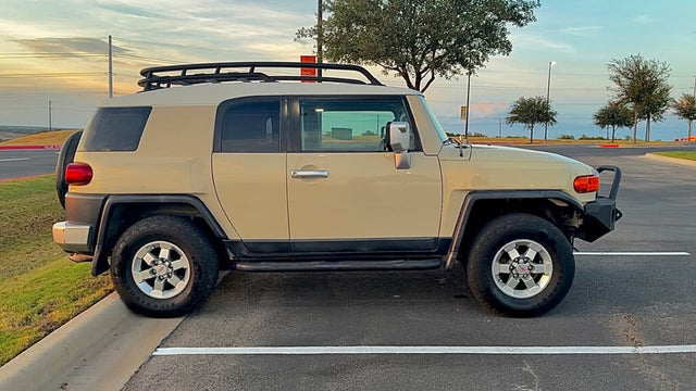 2008 Toyota FJ Cruiser · Sport Utility 2D — photo 2
