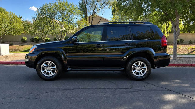 2005 Lexus GX · GX 470 Sport Utility 4D — photo 2