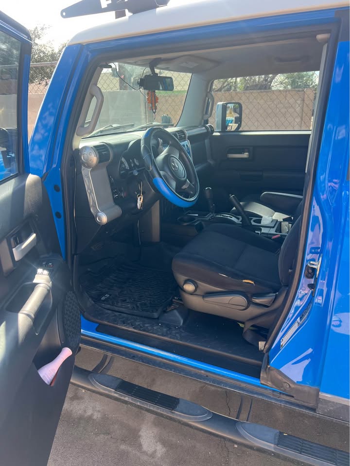 2007 Toyota FJ Cruiser · Sport Utility 2D in Surprise, AZ (photo 2) — photo 2