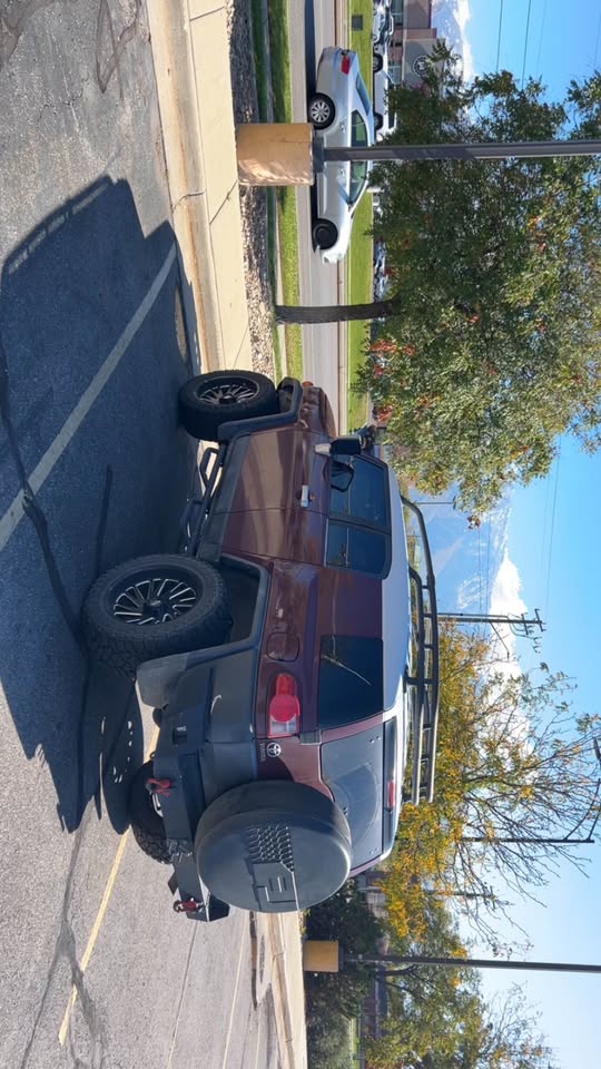 2008 Toyota FJ Cruiser · Sport Utility 2D — photo 2