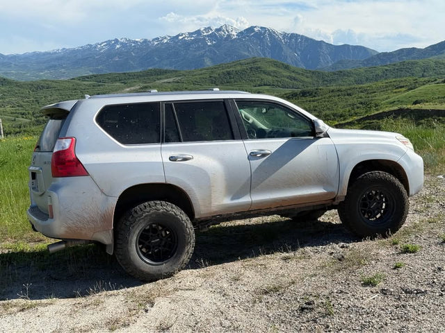 2011 Lexus GX · GX 460 Sport Utility 4D — photo 2