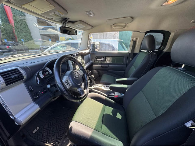 2011 Toyota FJ Cruiser · Trail Team Edition — photo 2