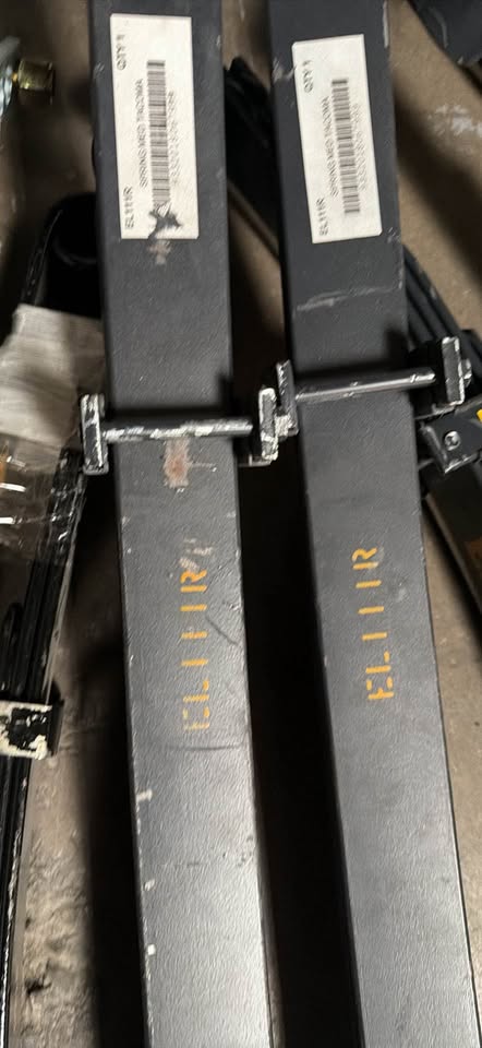 Set Old Man Emu Rear Leaf Spring
EL111R for Toyota Tacoma (05-23) in West Valley City, UT (photo 2) — photo 2