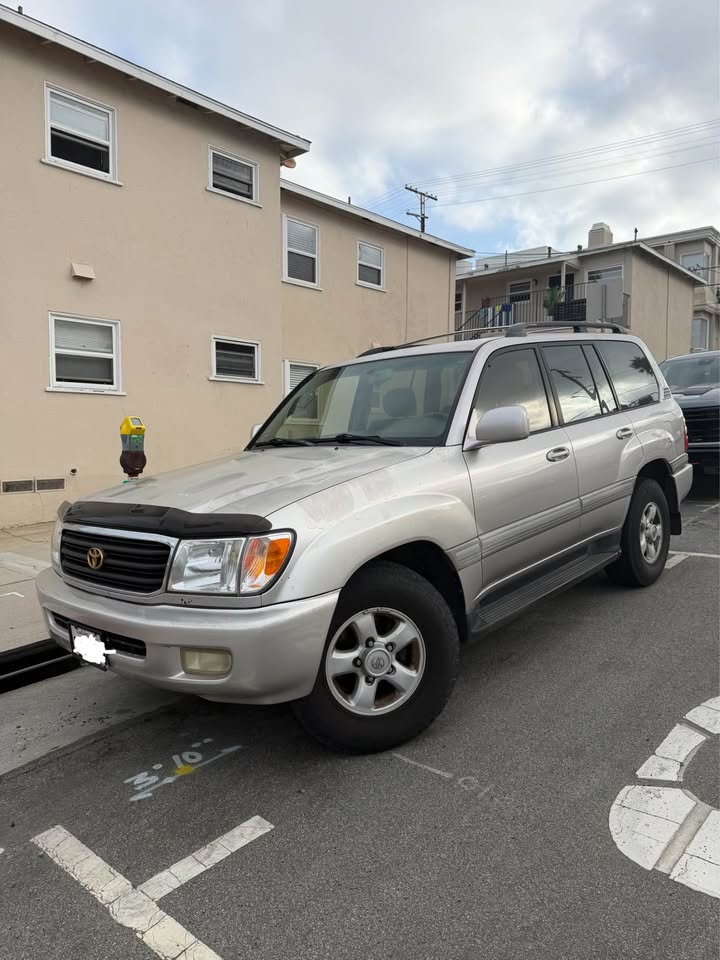 1998 Toyota Landcruiser · 100 series in Hermosa Beach, CA (photo 2) — photo 2