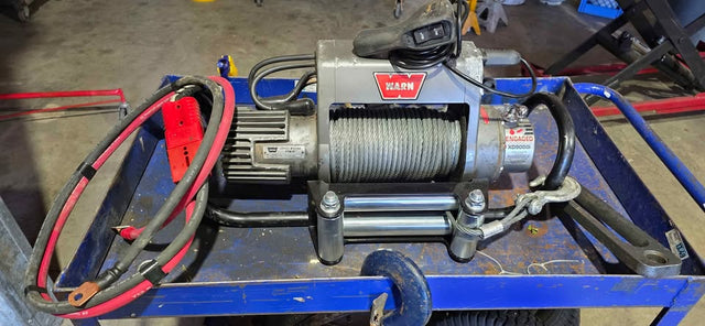 9000 lb Warn Winch — photo 2