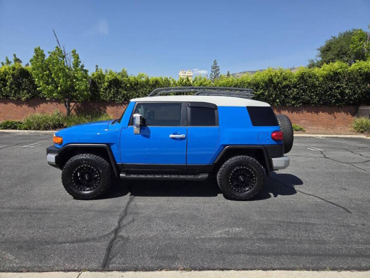2007 Toyota fj cruiser 4x4 191k miles in Bullhead City, AZ (photo 2) — photo 2
