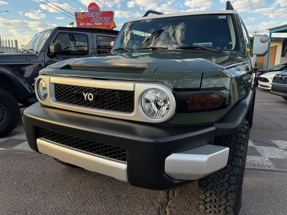 2013 Toyota FJ Cruiser in Phoenix, AZ (photo 2) — photo 2
