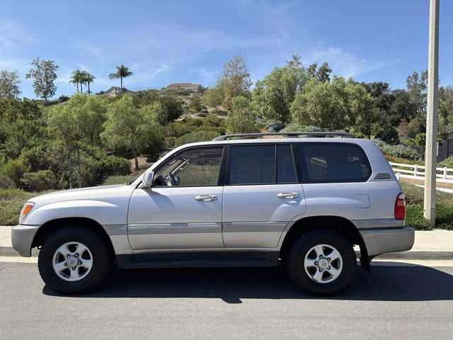 1999 Toyota Landcruiser · VX — photo 2