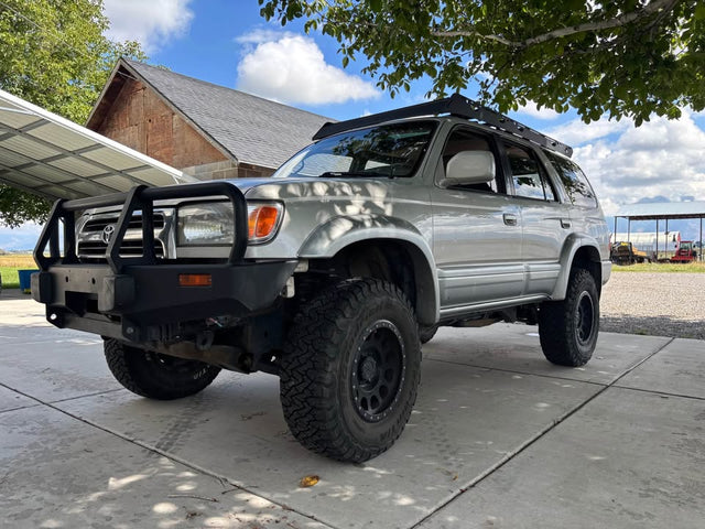 2000 Toyota 4Runner · Limited Sport Utility 4D — photo 2
