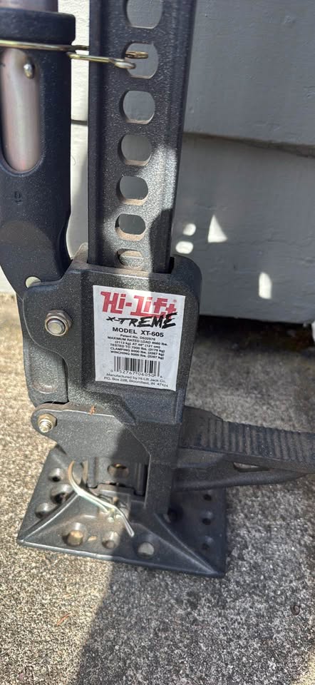 New- Hi-Lift X-TREME XT-605 Jack in Tacoma, WA (photo 2) — photo 2