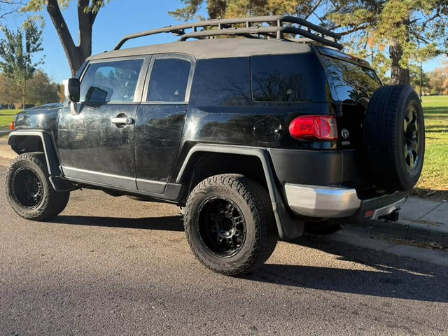 2010 Toyota FJ Cruiser · Sport Utility 2D — photo 2