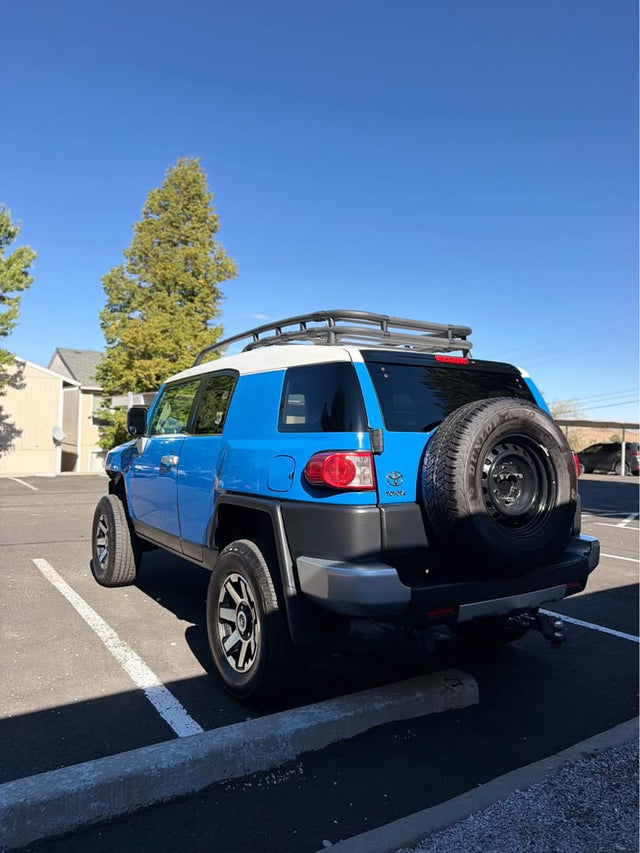 2007 Toyota FJ Cruiser · Sport Utility 2D — photo 2