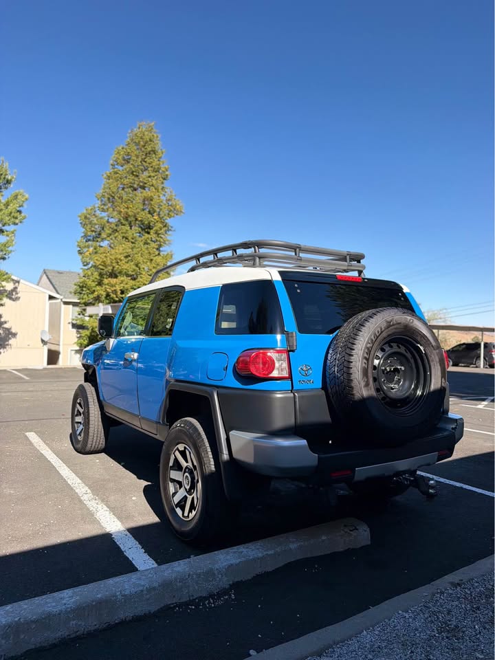 2007 Toyota FJ Cruiser · Sport Utility 2D in Reno, NV (photo 2) — photo 2