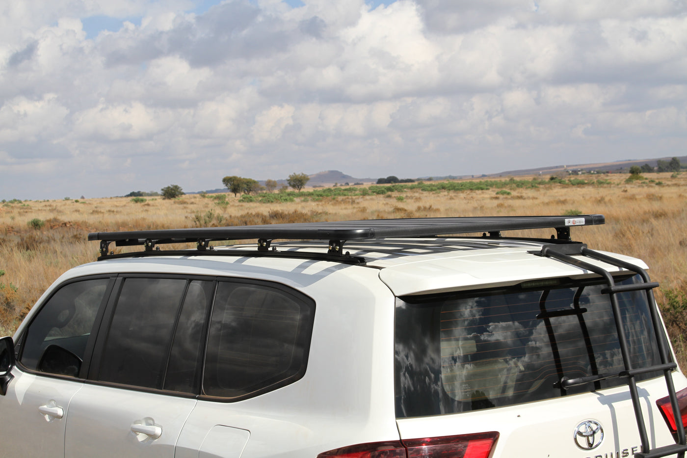 Toyota Land Cruiser 300 Series (Lexus LX600) K9 Roof Rack Kit — photo 4