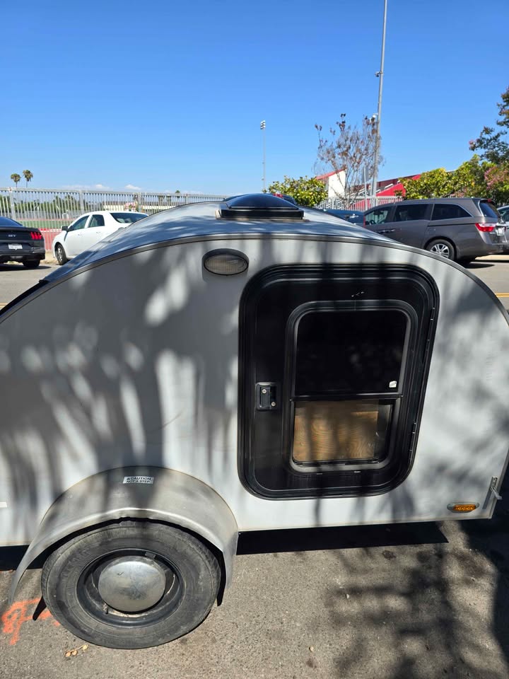 2014 Little Guy Silver Shadow teardrop trailer — photo 2