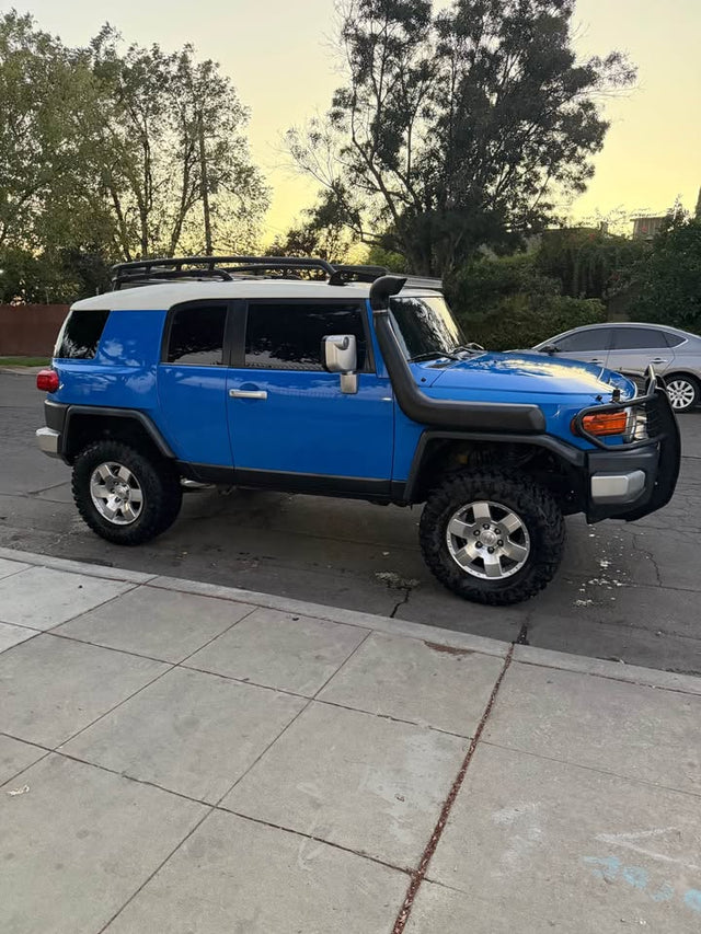 2008 Toyota FJ Cruiser · Sport Utility 2D — photo 3