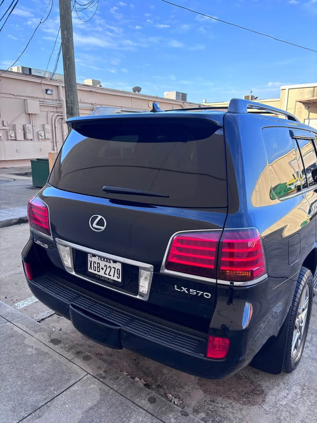 2010 Lexus LX · LX 570 Sport Utility 4D — photo 3