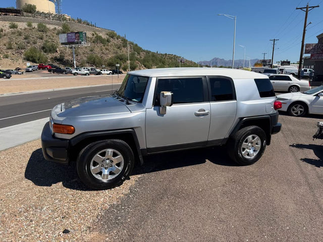 2007 Toyota FJ Cruiser · Sport Utility 2D — photo 3