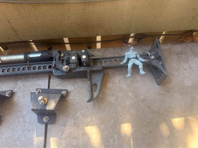 Hi-Lift Farm Jack with Mounting Brackets — photo 3